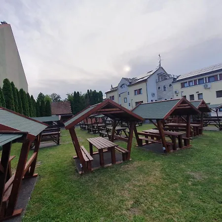 Hotel Corvina Hotel-restaurant