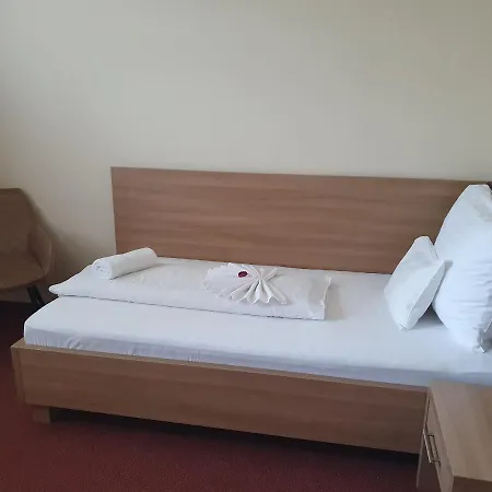 Hotel Corvina Hotel-restaurant